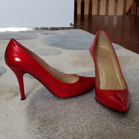 Shoes - Picture 1 of 2